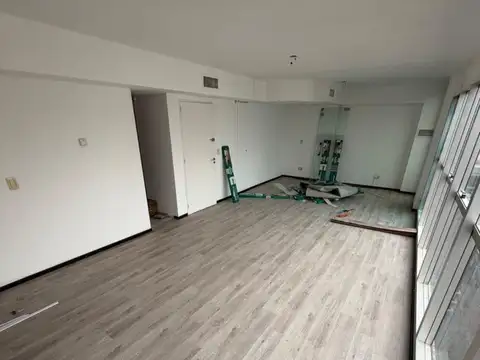 Oficina 3 ambientes con 2 baños