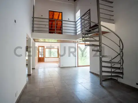 23 bis 450 y 451 2500, Piso 0