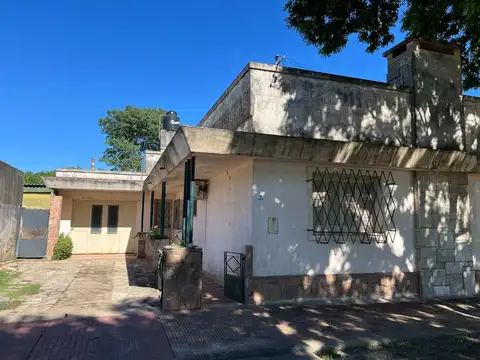 Julio A Roca 100