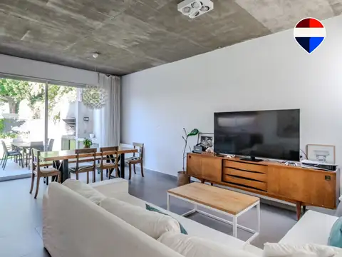 Casa en alquiler 5 ambientes jardin y pileta