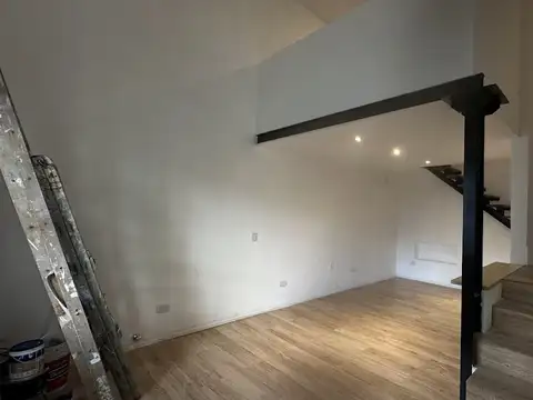 Depto Tipo Casa en Venta de 3 ambientes