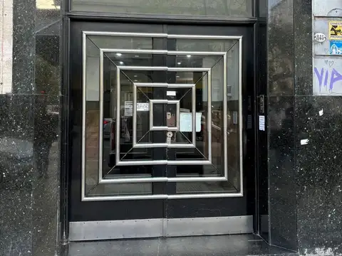 Oficina 5 ambientes con 2 baños