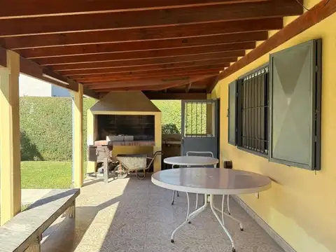 Casa en Venta con 6 cocheras