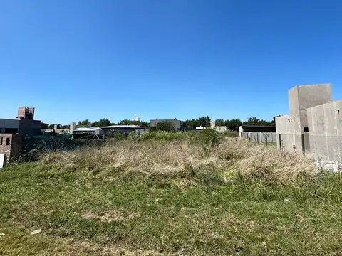 Lote en venta- Menchaca entre Suipacha y Gral. López, Funes Norte.