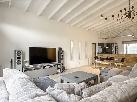 Casa en Venta con 1 cochera