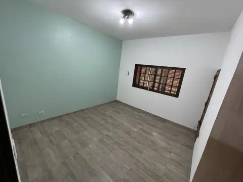 Depto Tipo Casa en Alquiler en Jose Leon Suarez, $ 500.000