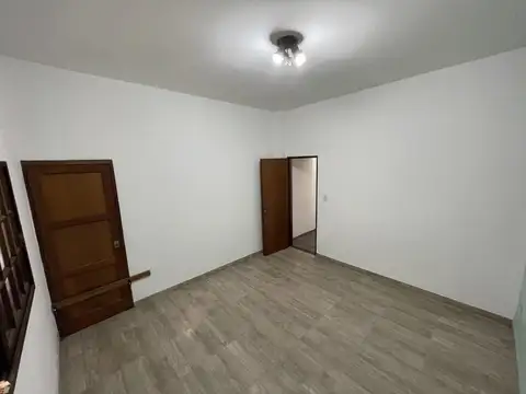 Depto Tipo Casa 2 ambientes con 1 baño