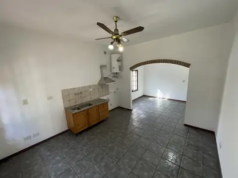 Depto Tipo Casa en Alquiler de 2 ambientes