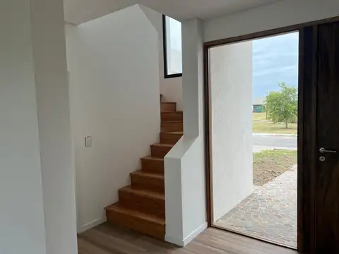 Casa en Alquiler de 3 dormitorios