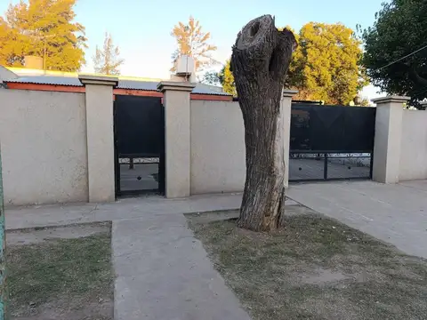 Casa en Venta 3 Ambientes Con Amplio Parque En General Rodriguez