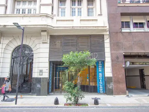 Local Comercial ¡Super Amplio! En "MICROCENTRO"