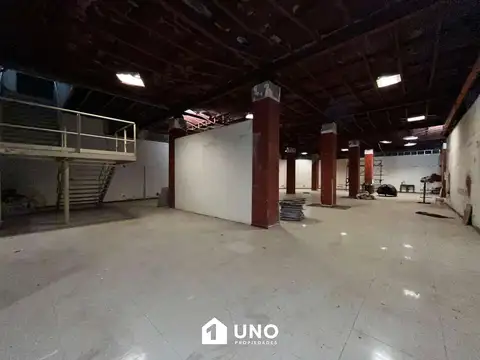 Santa Fe 1112 - Local.