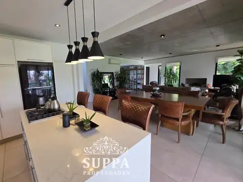 Casa en Venta en Laguna Grande, USD 630.000