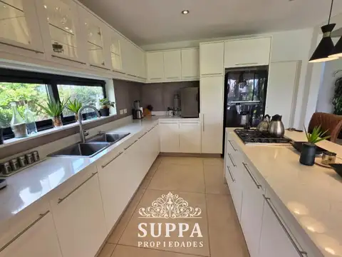 CASA EN VENTA  LAGUNA GRANDE  VILLANUEVA
