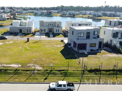 Lote en venta en el Barrio Santa Ana, Villanueva