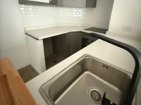 DOBLAS 500, Piso 1