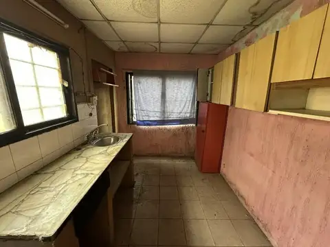 Galpon en Venta 28,67  mts Fondo