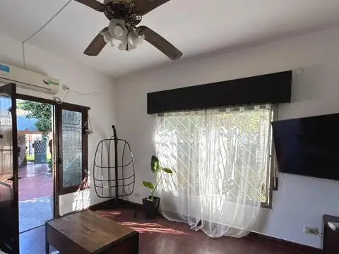 Casa con patio y terraza - El Hornero 4806 - Lote 200 m2