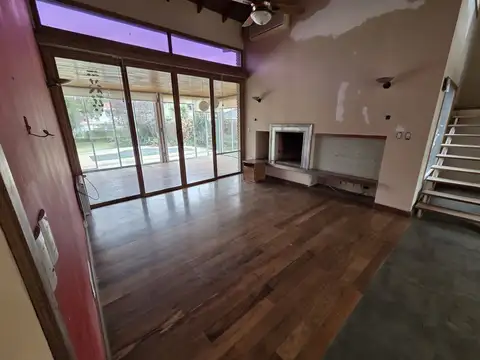 Casa en Venta con 4 cocheras