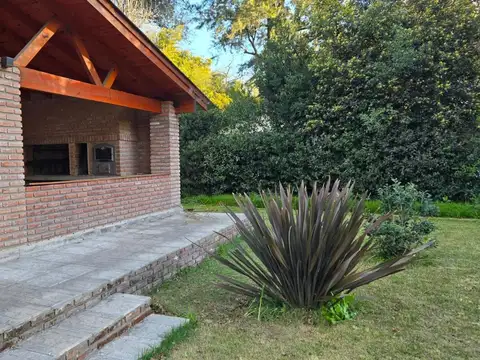 Permuto Hermosa Quinta para 2 flias 