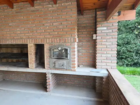 Permuto Hermosa Quinta para 2 flias 