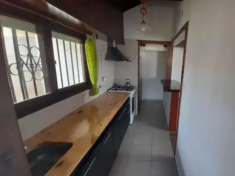 Casa 3 ambientes con 2 baños