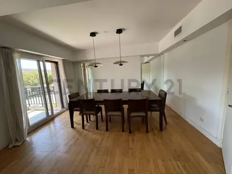 Libertador 300, Piso 0