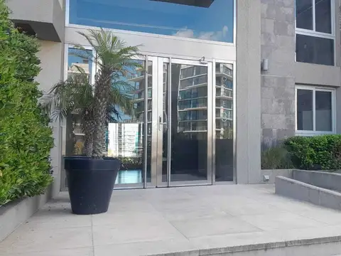 Av. del Puerto 600