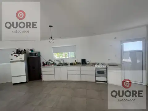 Casa 5 ambientes con 2 baños