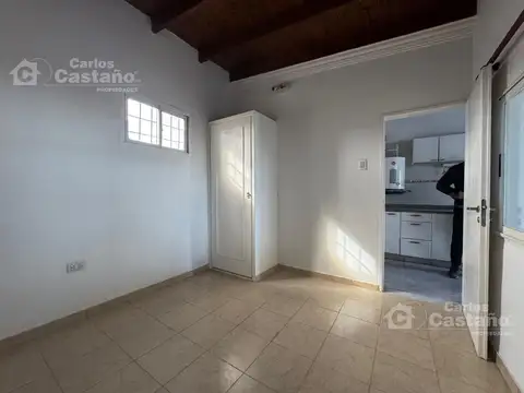 Depto Tipo Casa 2 ambientes con 1 baño