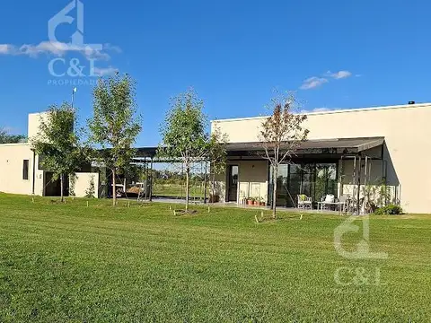 Casa en Venta en Estancia Benquerencia Farm Club, USD 450.000