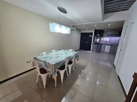 Depto Tipo Casa en Alquiler en Castelar Norte, $ 1.800.000