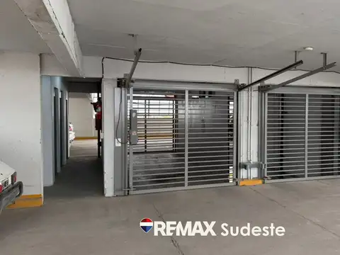 VENTA COCHERA GRANADEROS Y SARMIENTO