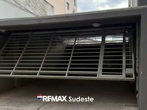 VENTA COCHERA GRANADEROS Y SARMIENTO