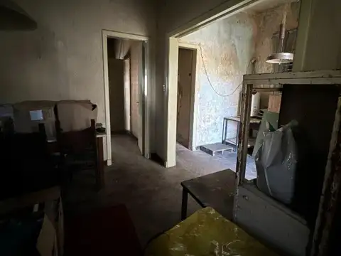 Casa a reciclar, excelente zona - Almafuerte 1646, Banfield