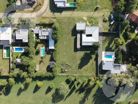 Venta de terreno para vivienda familiar en el Barrio Escorial de San Pedro