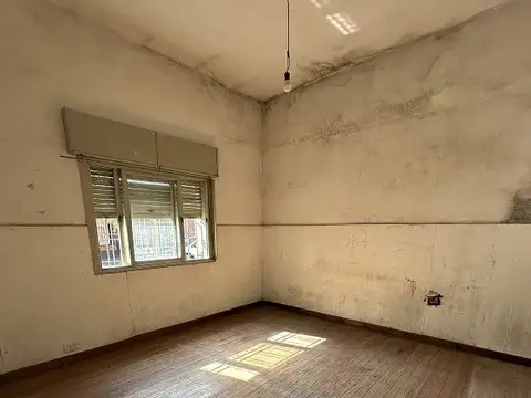 Depto Tipo Casa en Venta en Ramos Mejia, USD 73.000