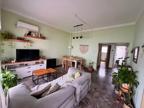 Depto Tipo Casa 3 ambientes con 2 baños