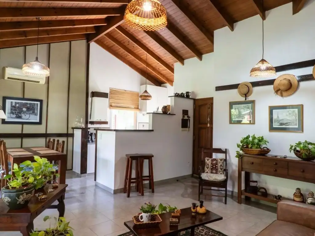 Casa en Venta con cochera