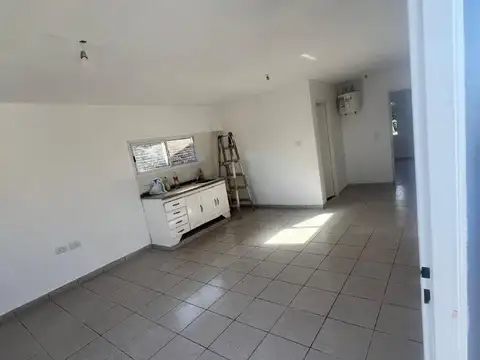ALQUILER  DEPARTAMENTO 1er PISO POR ESCALERA LA REJA CENTRO
