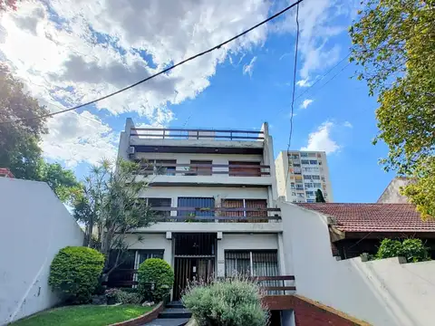 Excel PH 4 amb con cochera a mtrs de Maipu y cerca de Est Florida, balcones y ampl terraza.