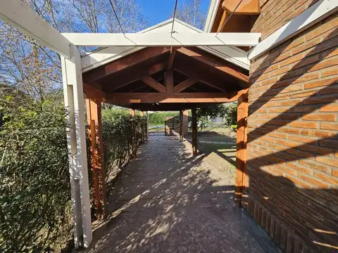 Casa 4 ambientes con 1 baño