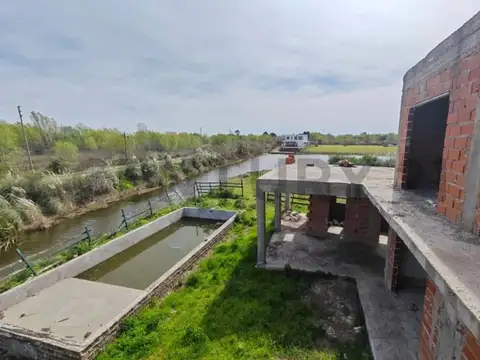 CASA 4 AMB. A FINALIZAR EN LOTE DE 916M2 EN EL CAZAL, ESCOBAR. OPCIÓN LLAVE EN M