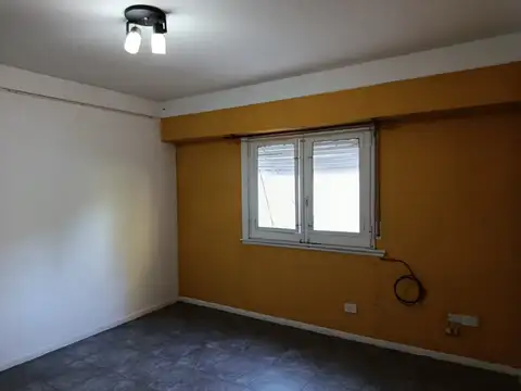 Departamento 3 Ambientes en Alquiler - Castelar Sur