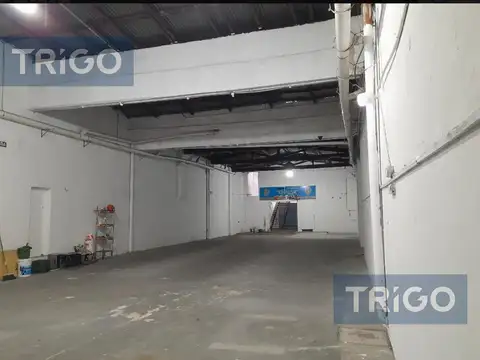 Depósito en Villa Sarmiento