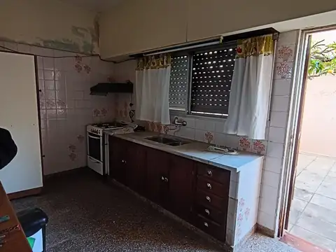CASA EN VENTA 3 AMB. BRAGADO 6000 WILDE
