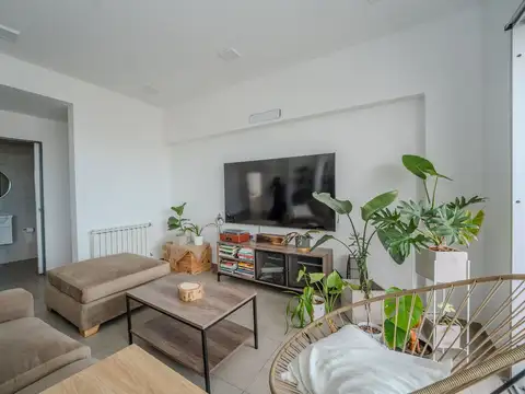 SEMIPISO EN VENTA LA PLATA COCHERA CUBIERTA