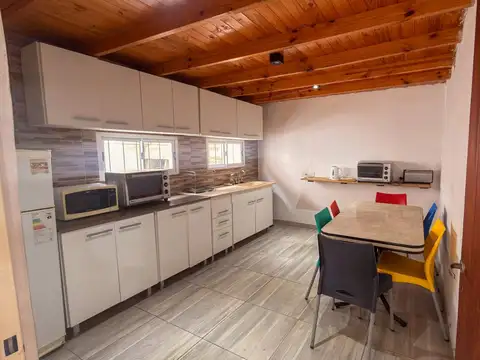 Local en Alquiler en Lomas del Mirador, $ 3.000.000