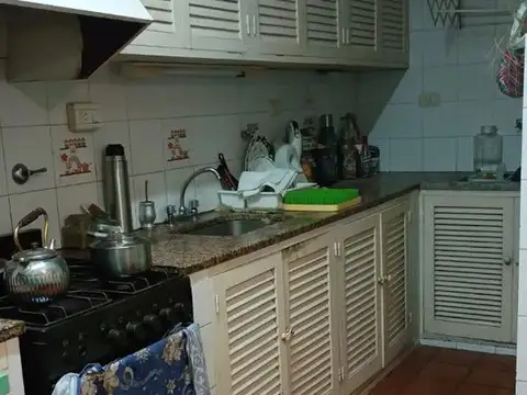 Depto Tipo Casa 4 ambientes con 2 baños