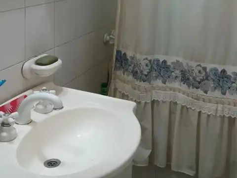 Depto Tipo Casa en Venta con 2 cocheras